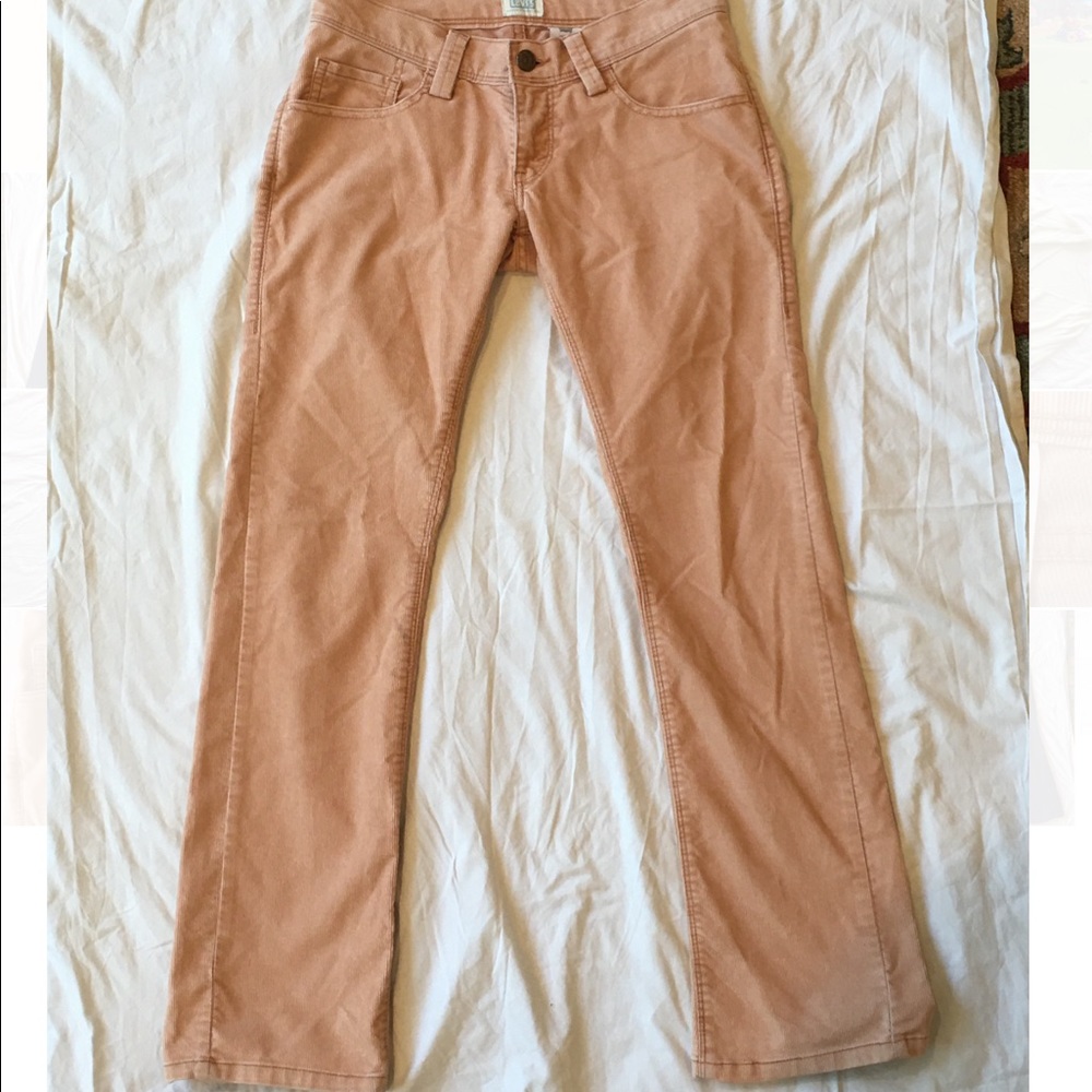 Levi’s Slouch Straight 504 Peach Corduroy Pants Size 6